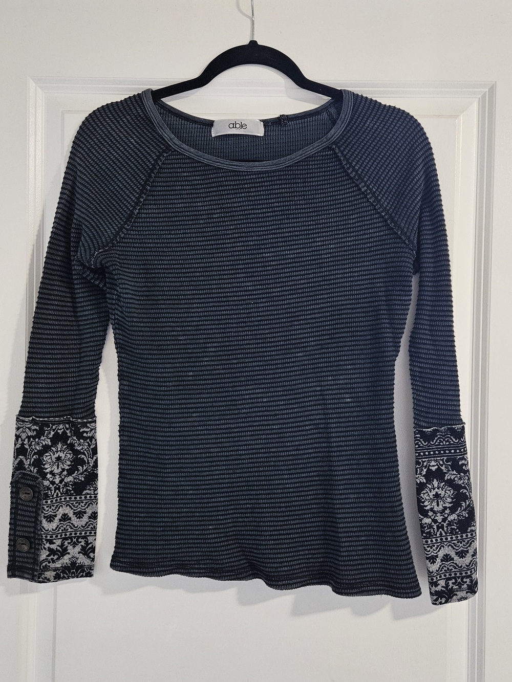 Able Black & Gray Stripe Thermal Long Sleeve Top w/ Patterned Cuffs - Size Large